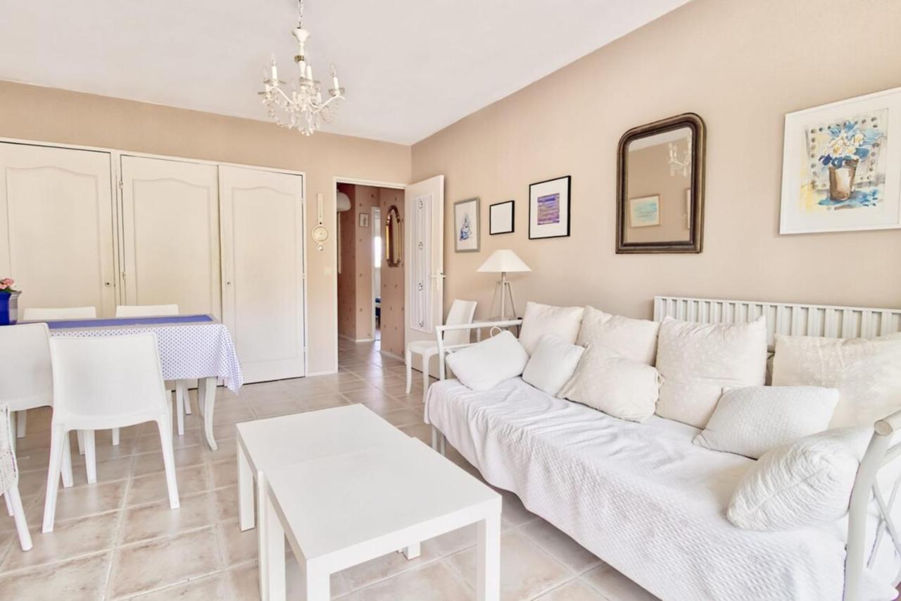 Leilighet 3-star With Parking And Terrace Antibes